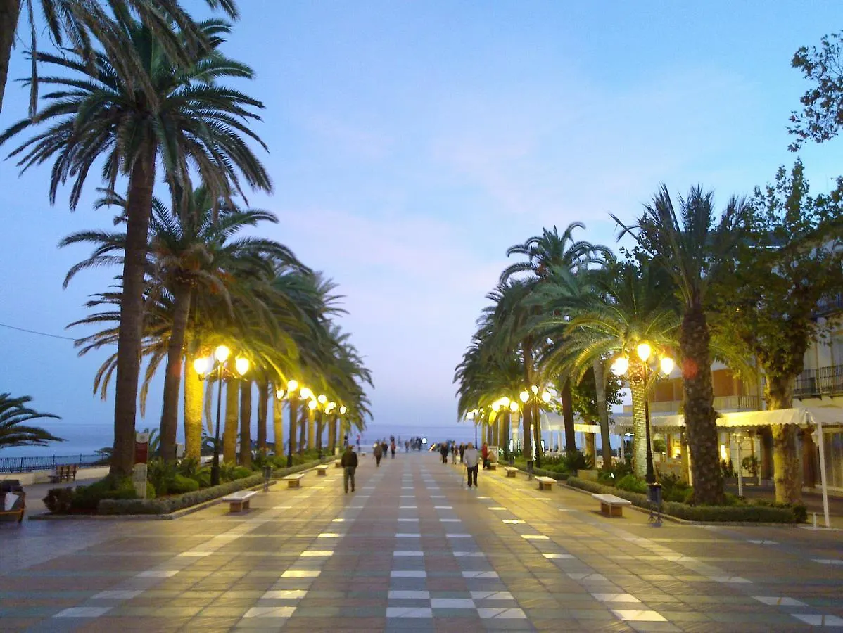 Jardines De Burriana Apartamento Nerja 0*,